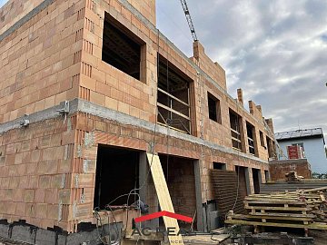 20251021_Pražákova_stavba