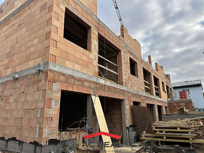 BD Pražákova stavba