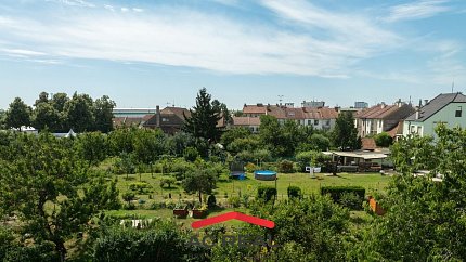 BD Pražákova exteriér výhledy z bytu